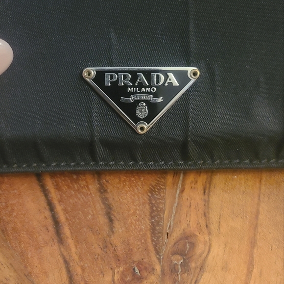 Prada Nylon and Saffiano Leather Black wallet with silver hardware authentic - Picture 2 of 11
